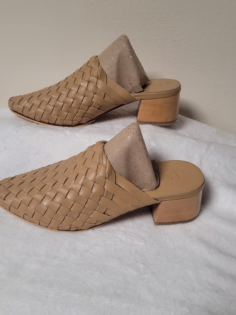 Liberte Tulum Mules Womens 8 Tan Leather Woven Slip On Minimalist Casual Flats